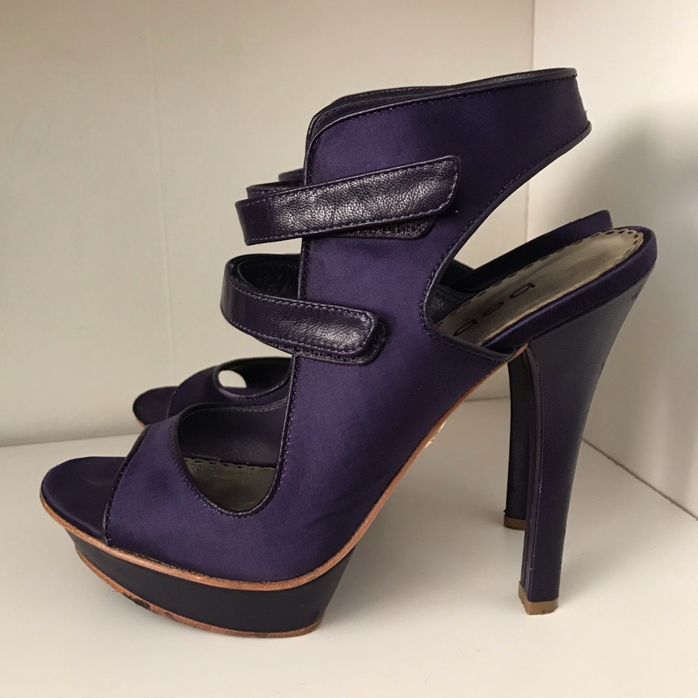 LAST CHANCE! Bebe Purple Satin Platform Heels Size 8